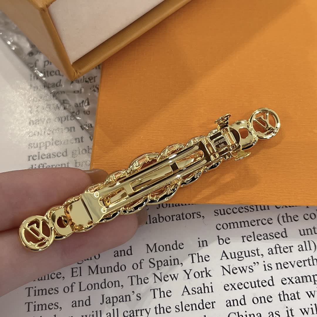 Louis Vuitton Gold Chain Link Hair Clip